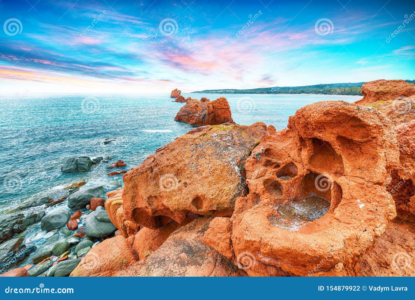 awesome  view of red rocks called Ã¢â¬Åis scoglius arrubiusÃ¢â¬Â on cea beach